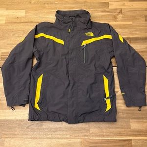 <3 The North Face Hyvent Jacket